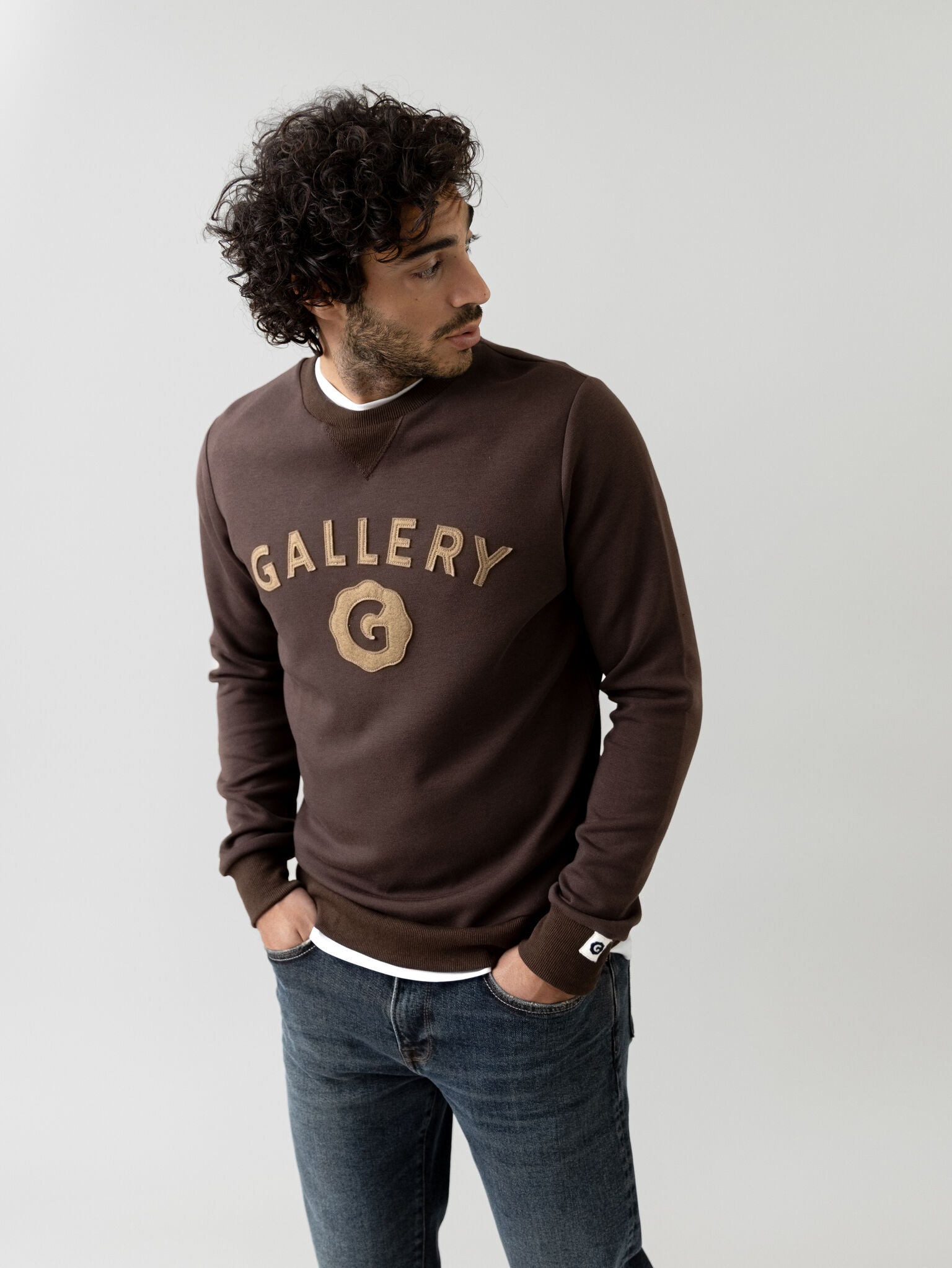 Modelshot / Chocolate Brown / Detail